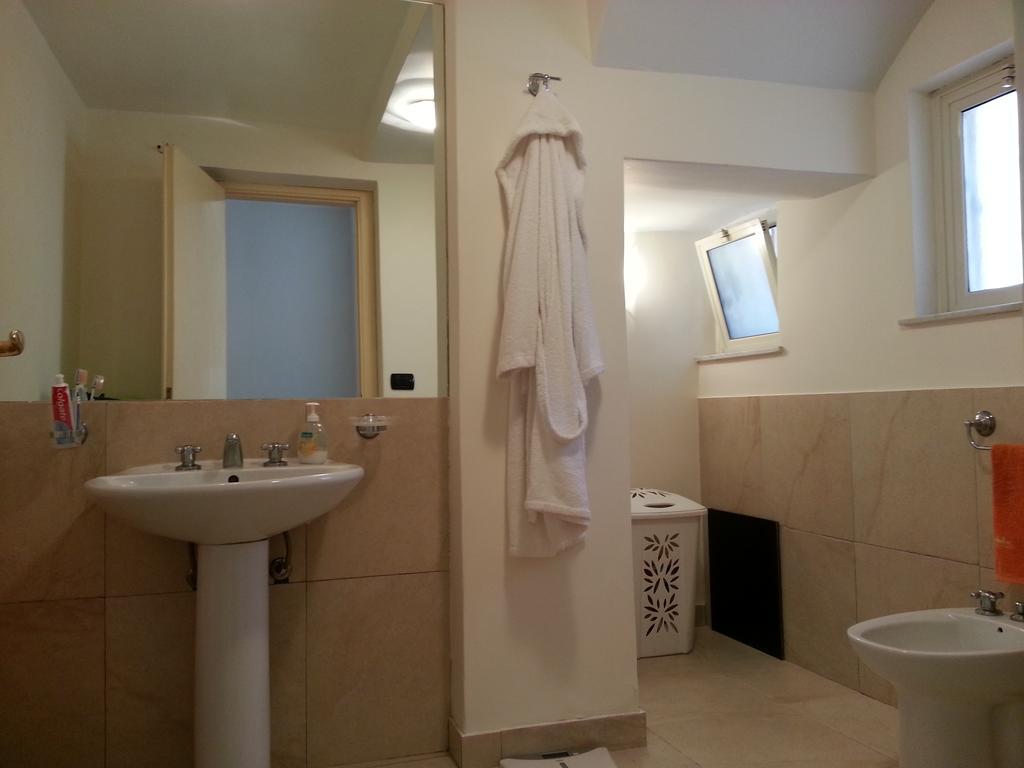 La Casa Di Luigi Bed and Breakfast Catania Eksteriør billede